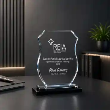Customised Clear Crystal Memento Award