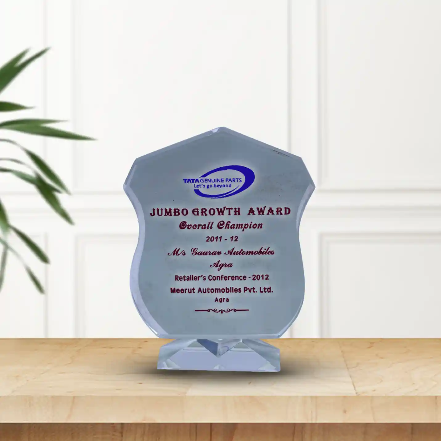 -Personalised-Crest-Glass-Award