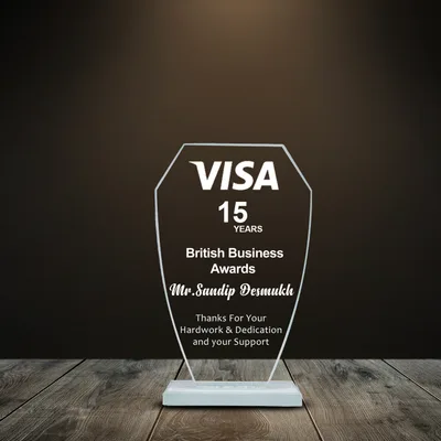 Supreme Economic Personalised Glass Mementos