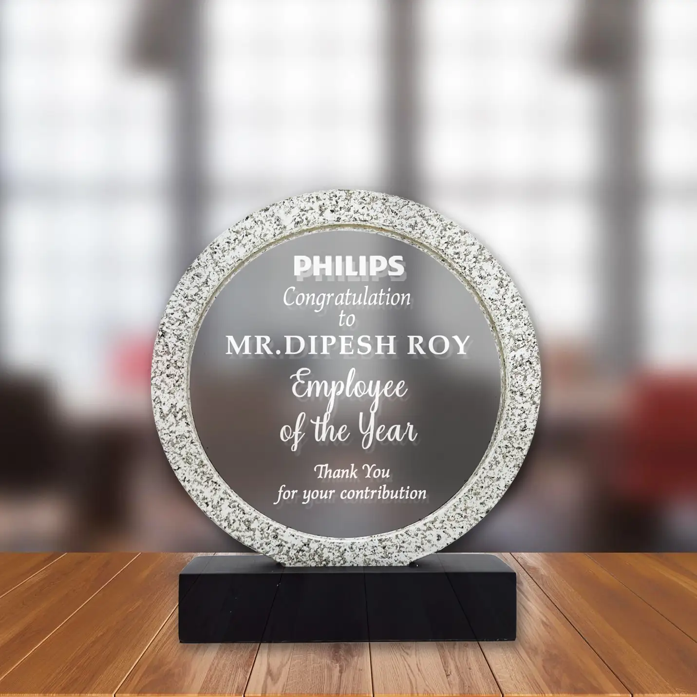 Rounded Crystal Memento with Black Base