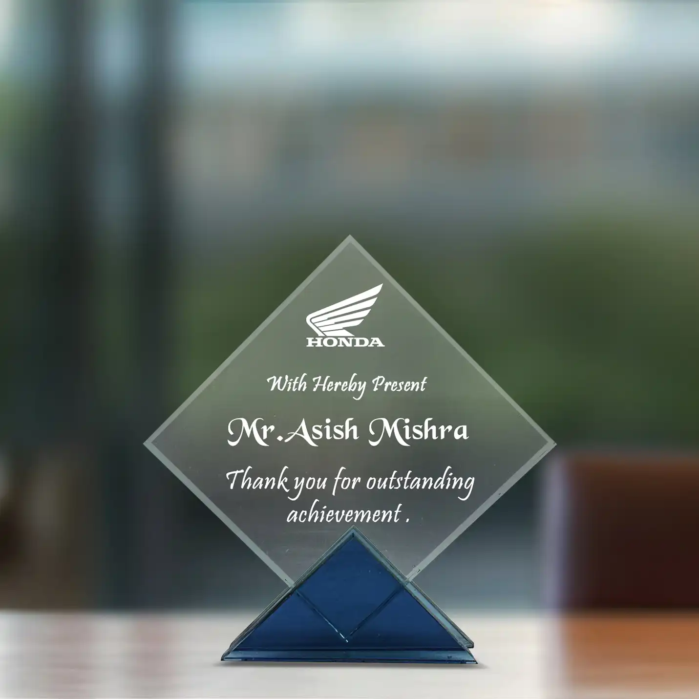 Crystal Memento Rhombus