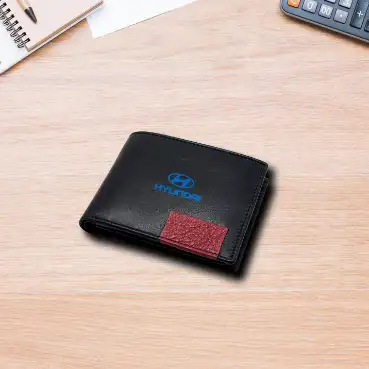 Personalised men’s wallet for special occasions