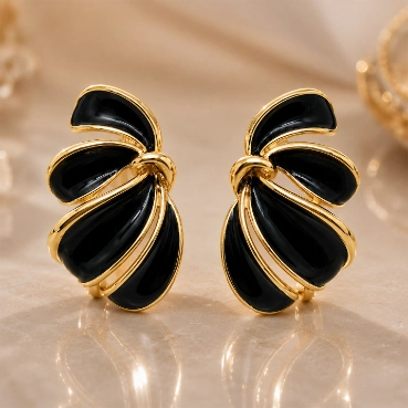 Exquisite Black &amp; Gold Twisted Fashion Earrings for women