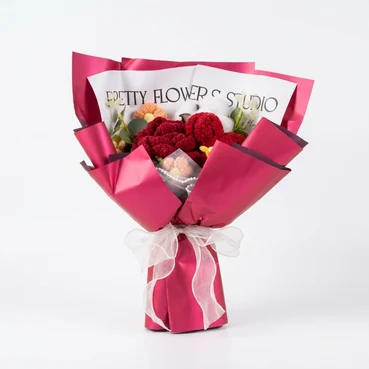 Red Crochet Rose Bouquet with Cotton Blooms &amp; Elegant Wrapping