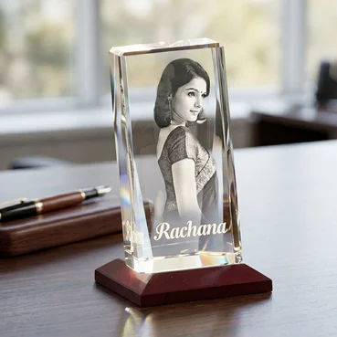 Curved Shape 3D Crystal